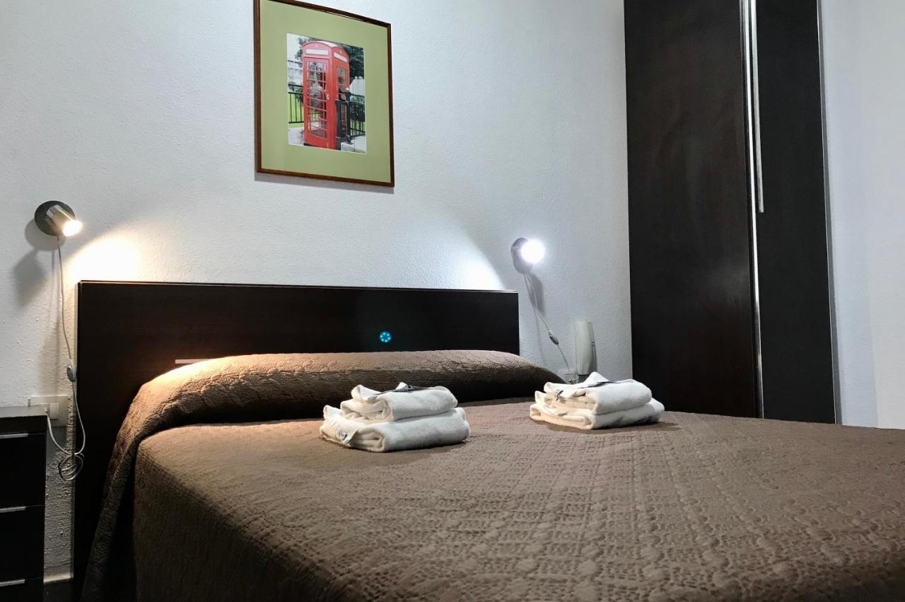 Hostal Carlos 2 La Línea de la Concepción Exteriör bild