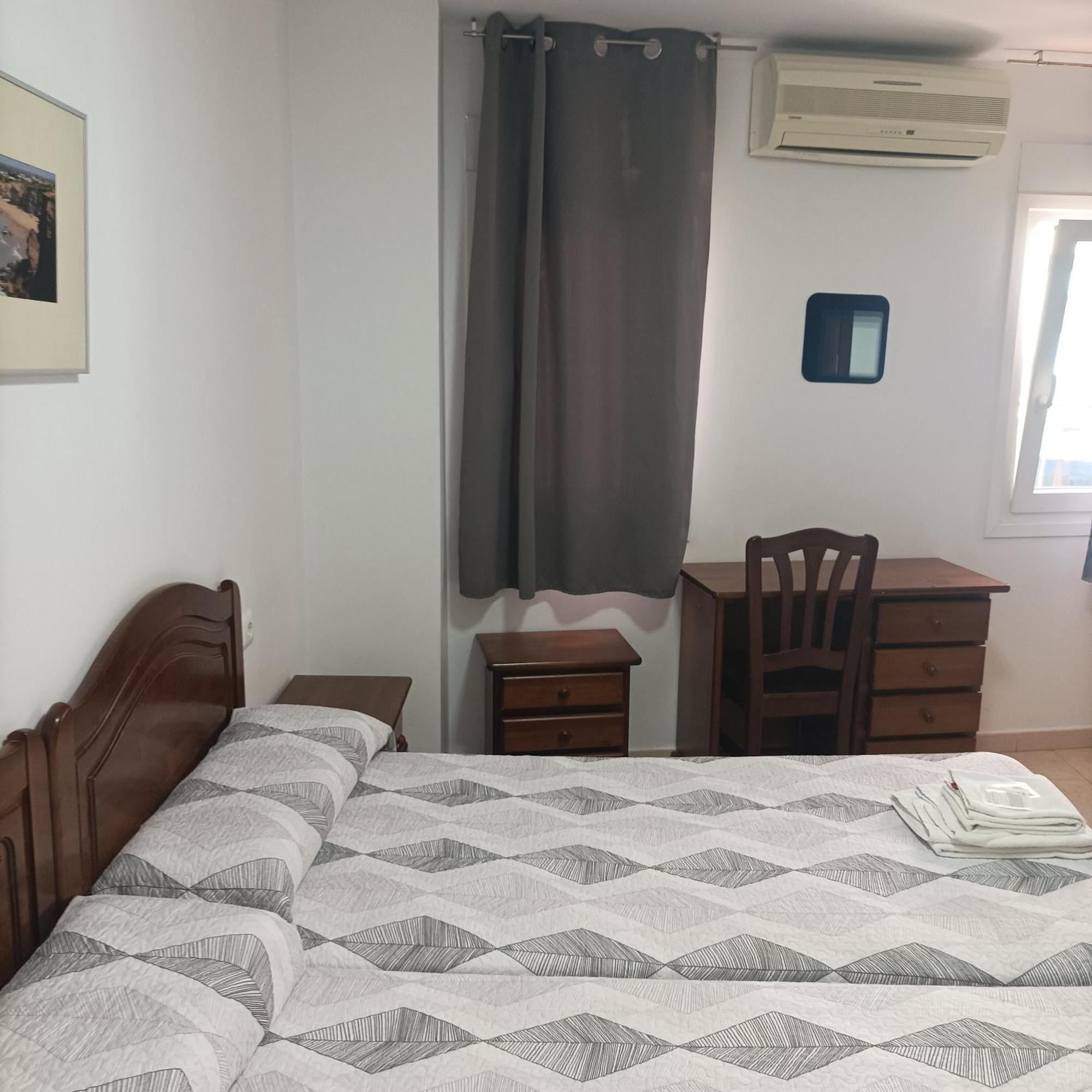 Hostal Carlos 2 La Línea de la Concepción Exteriör bild