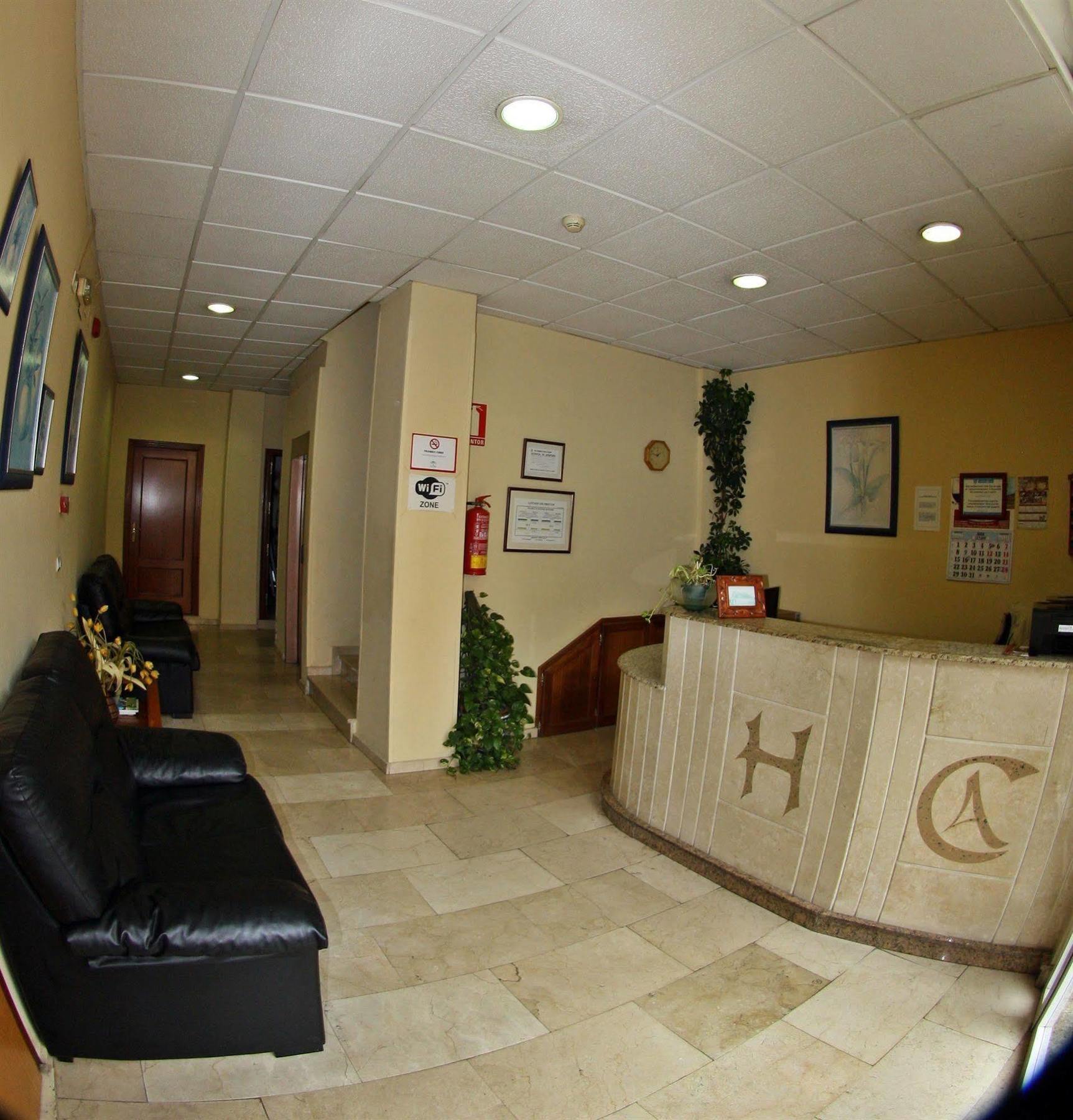 Hostal Carlos 2 La Línea de la Concepción Exteriör bild